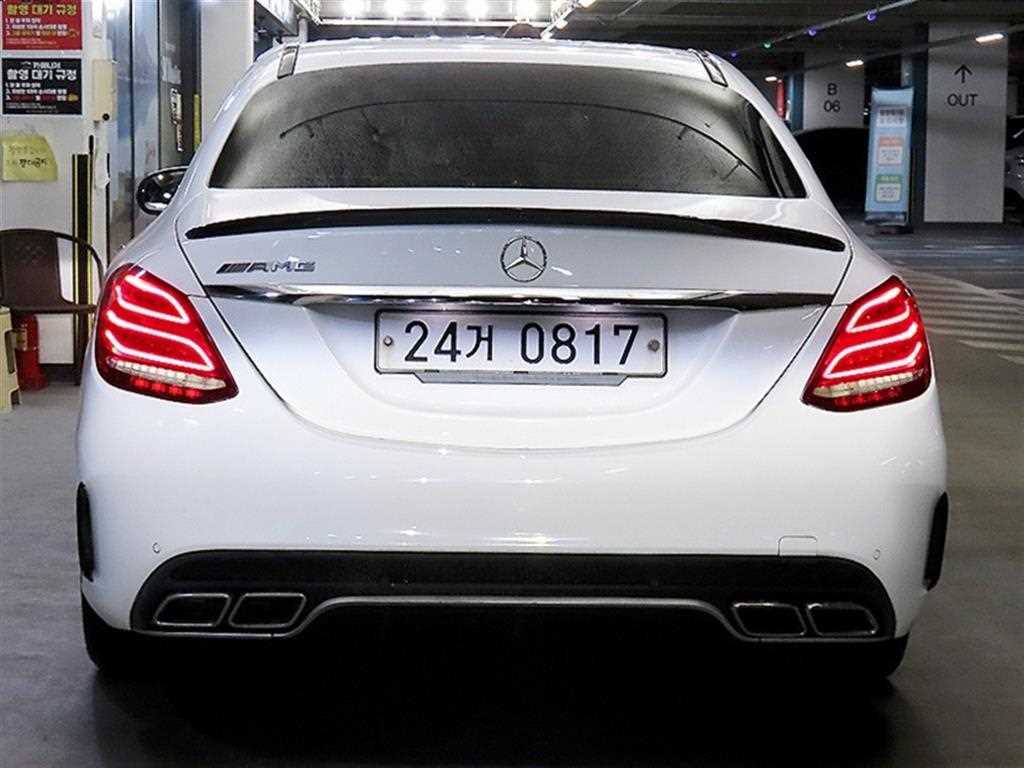 Mercedes Benz C Class - Vista 5