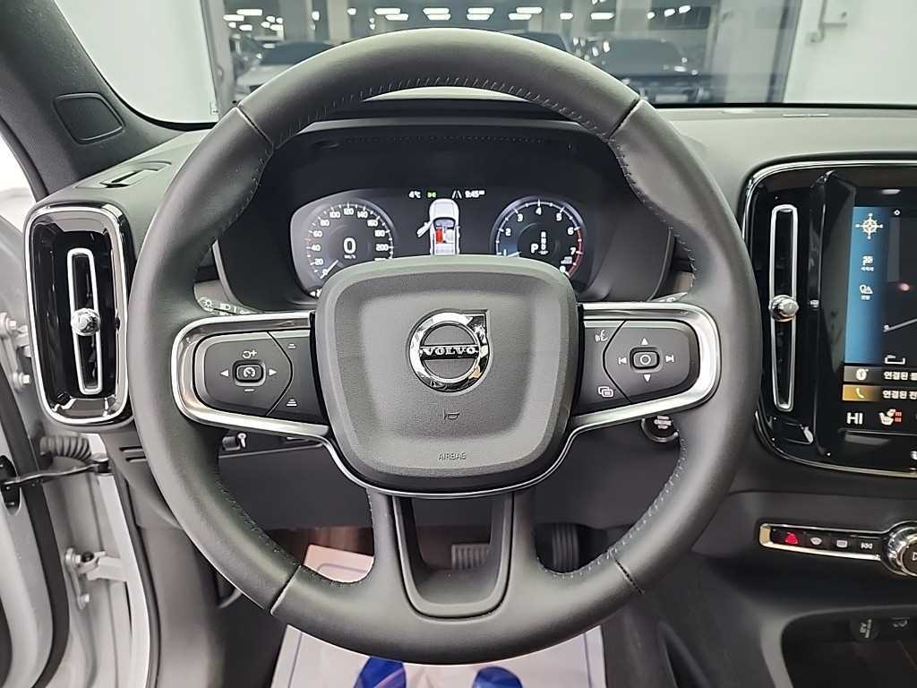 Volvo XC40 - Vista 9