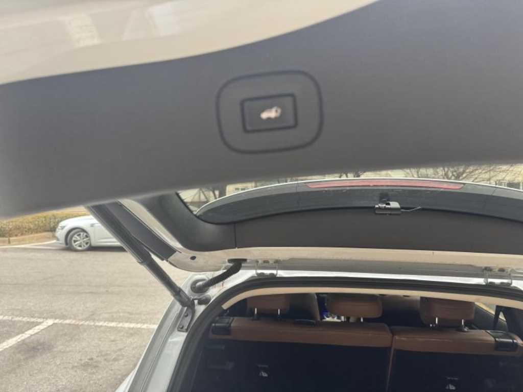 SAMSUNG QM6 - Vista 6