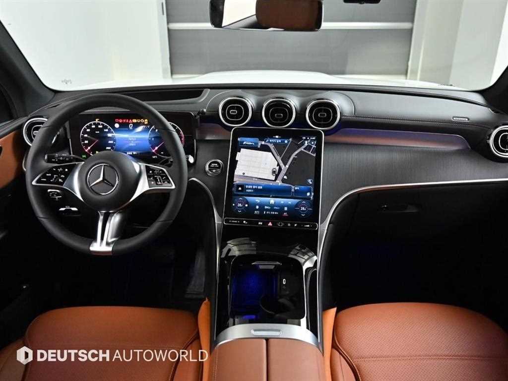 Mercedes Benz GLC Class - Vista 7