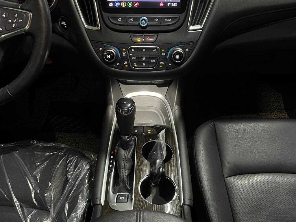 Chevrolet Malibu - Vista 9