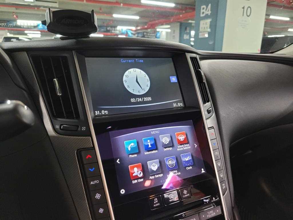 Infiniti Q - Vista 10