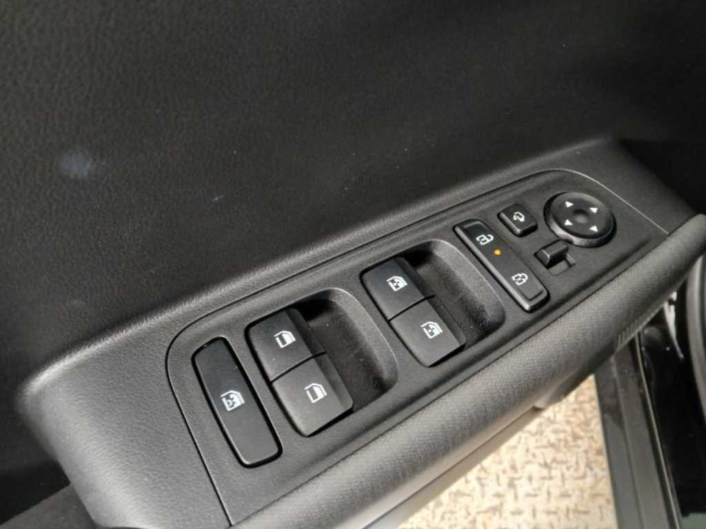 HYUNDAI Casper - Vista 10