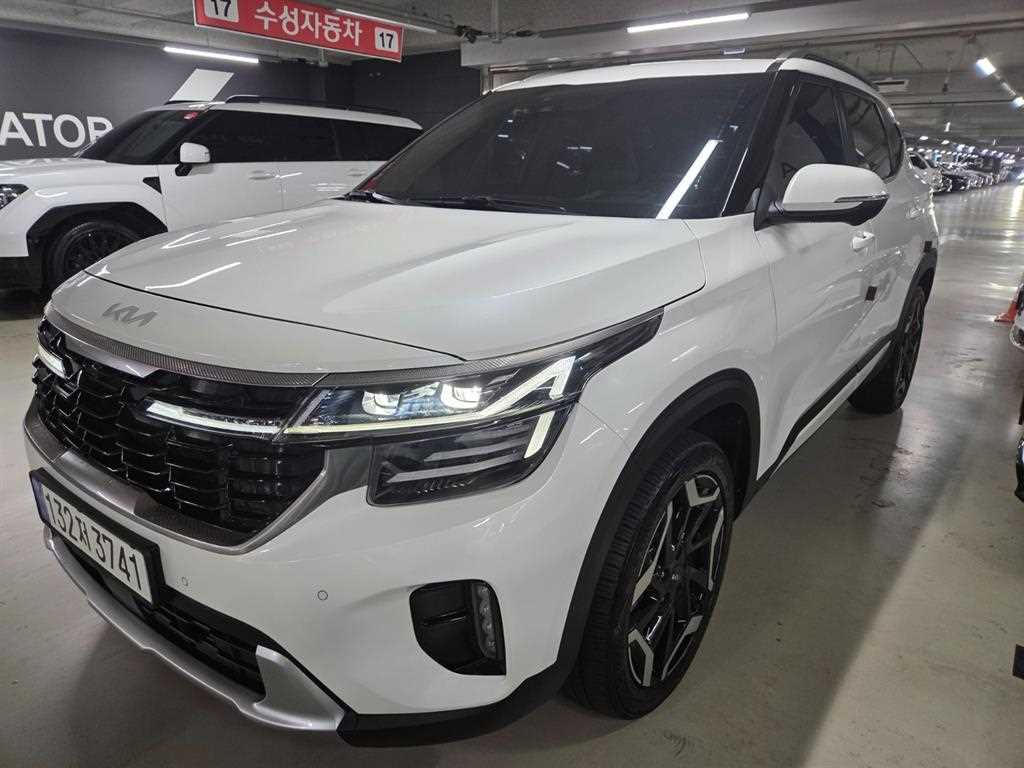 KIA Seltos - Vista 8