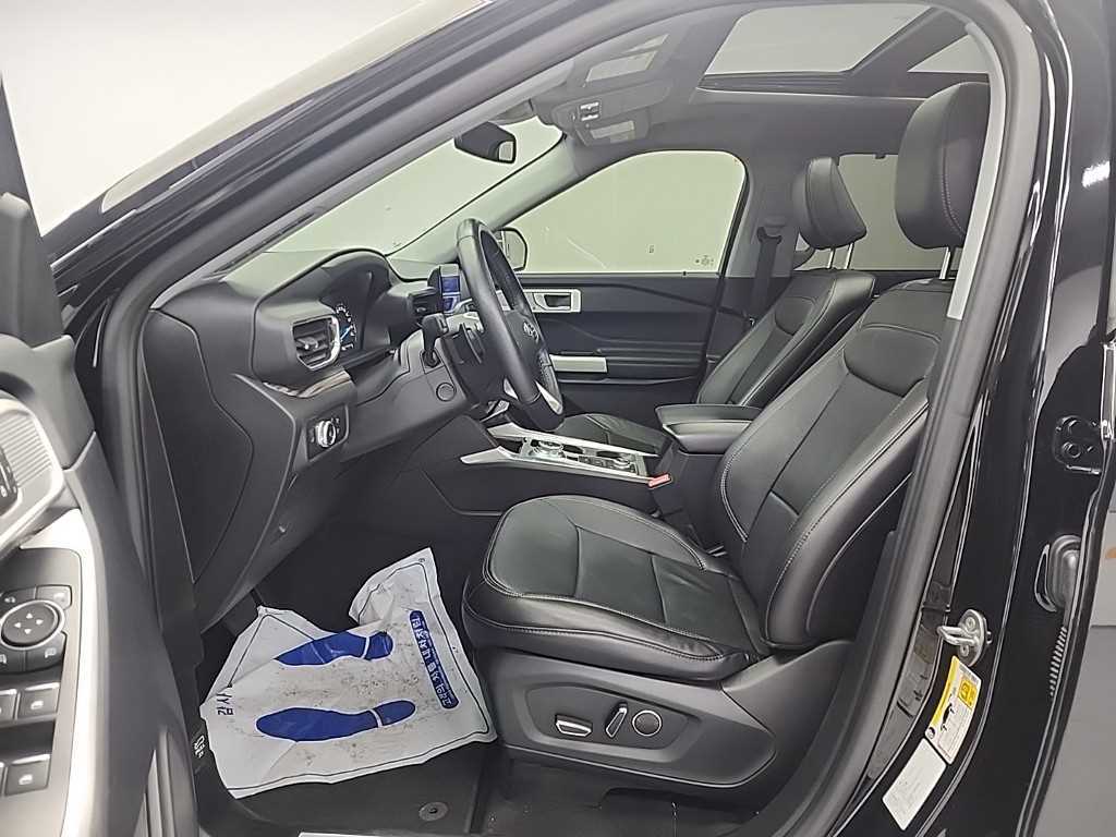 Ford Explorer - Vista 11