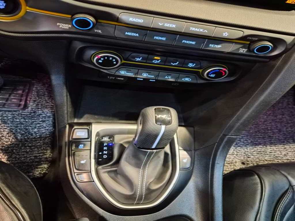 HYUNDAI Veloster 2018 Gris - Importación desde Corea - HF Imports Iquique - Foto 15