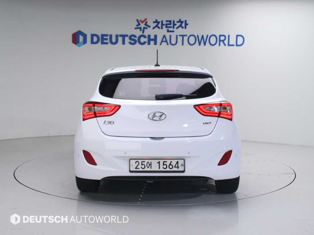 HYUNDAI i30 - Vista 4