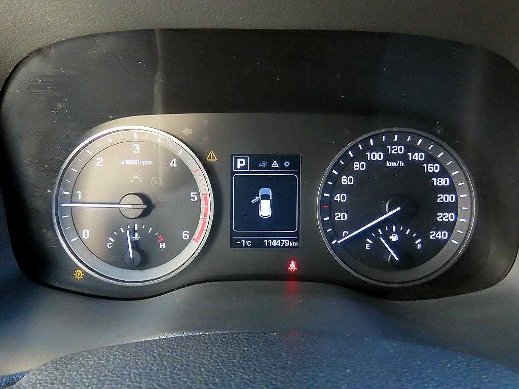 HYUNDAI Tucson - Vista 9