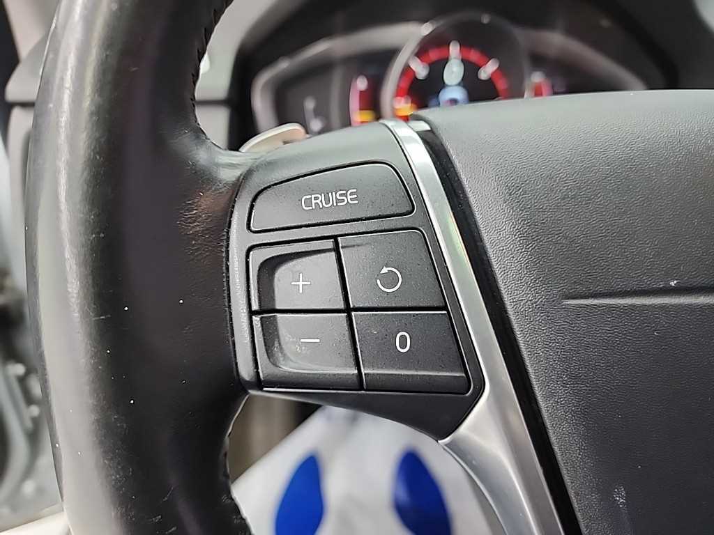 Volvo XC70 2015 Plateado - Importación desde Corea - HF Imports Iquique - Foto 17