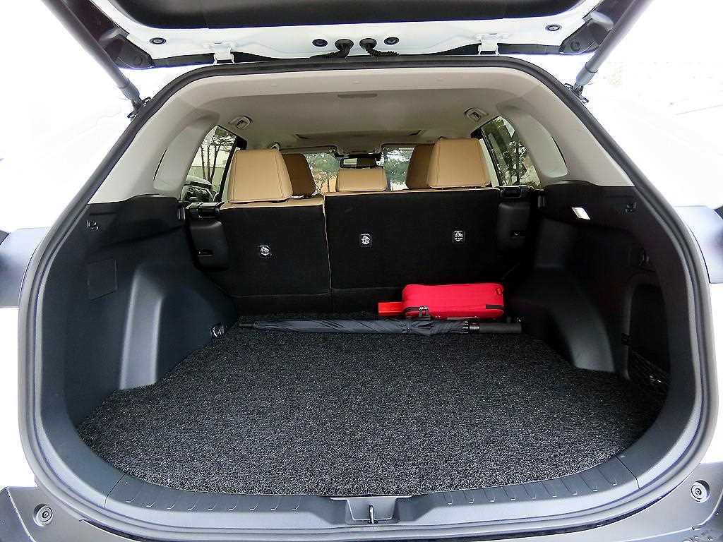 Toyota RAV4 2025 Blanco - Importación desde Corea - HF Imports Iquique - Foto 17