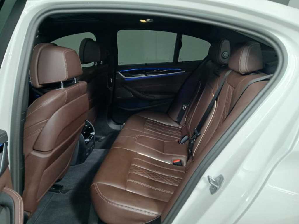 BMW 5 Series - Vista 7