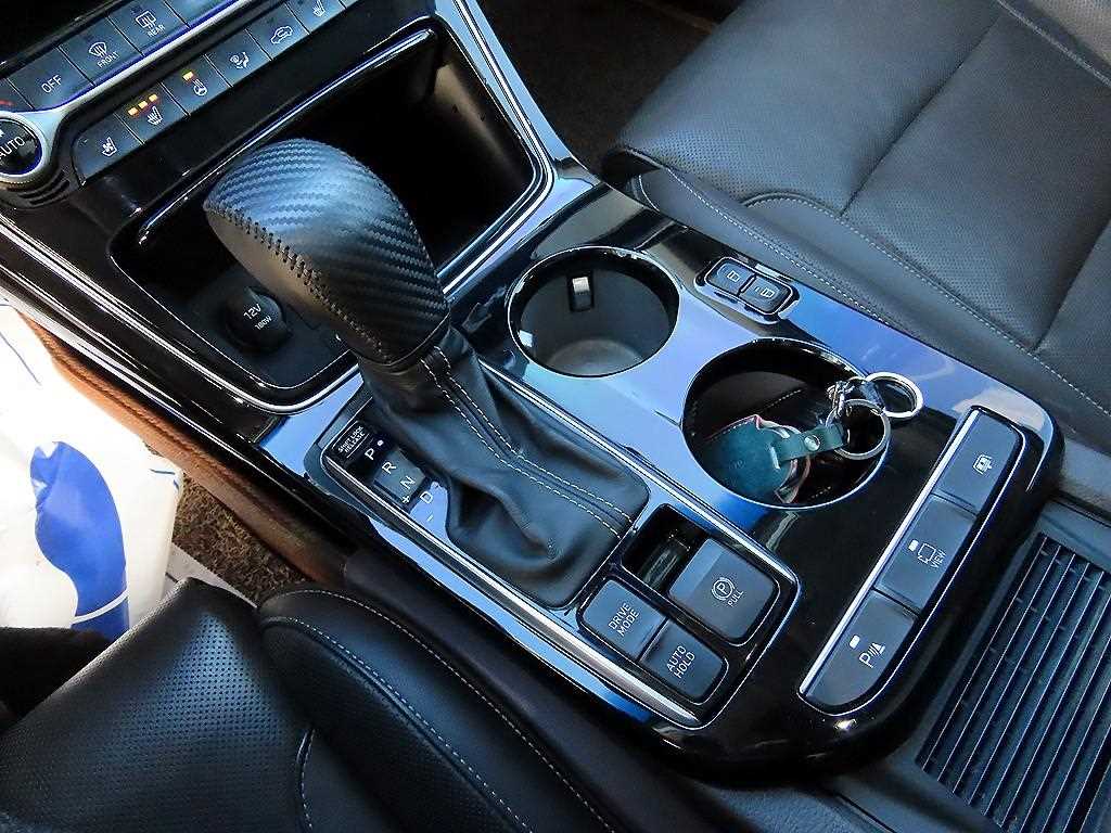 HYUNDAI Grandeur - Vista 11