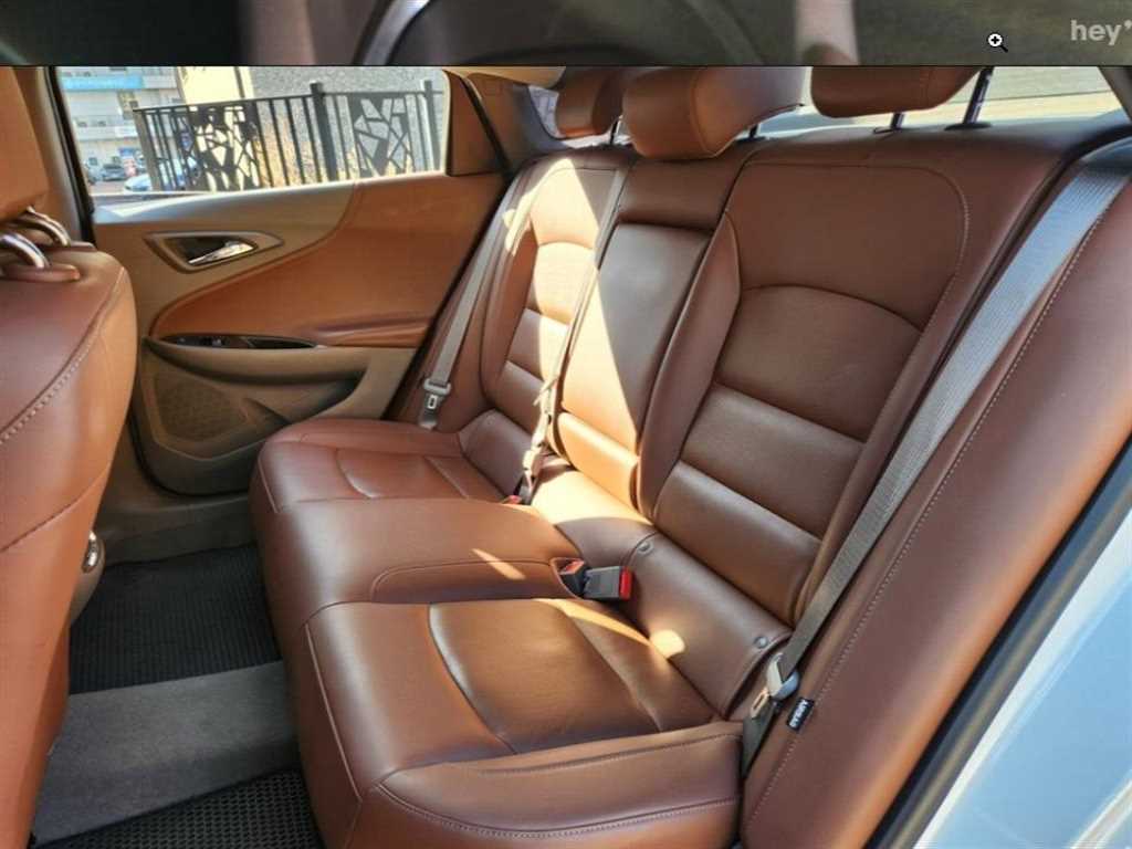 Chevrolet Malibu - Vista 8