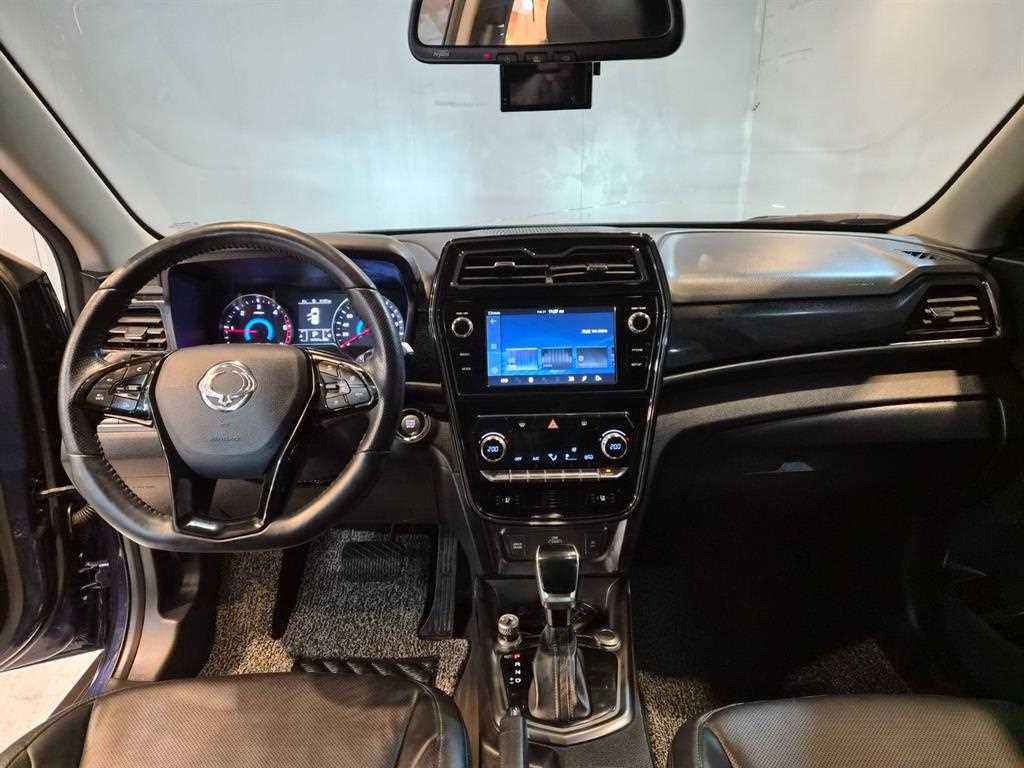 Ssangyong Tivoli - Vista 9