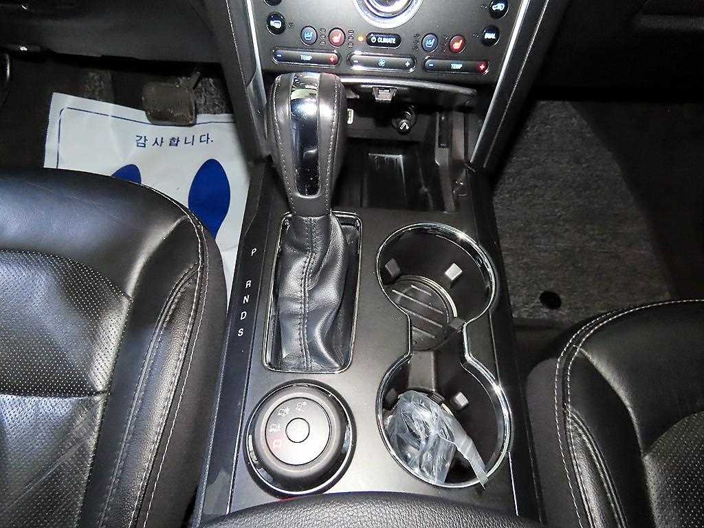 Ford Explorer - Vista 12