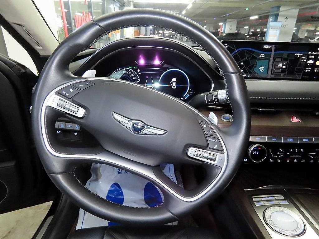 Genesis G80 - Vista 8