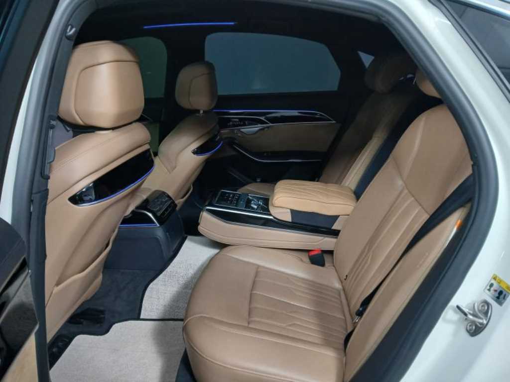 Audi A8 - Vista 7