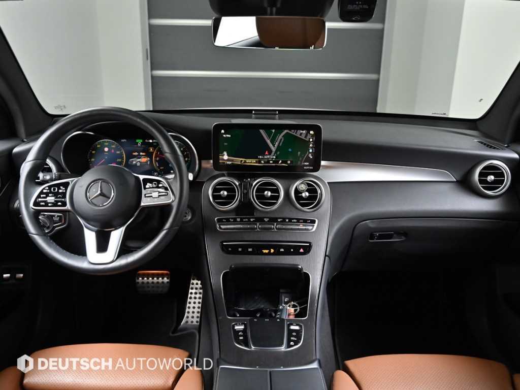 Mercedes Benz GLC Class - Vista 6