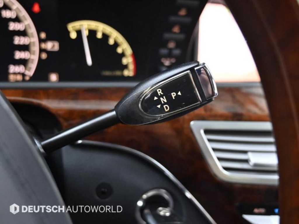 Mercedes Benz S Class - Vista 9