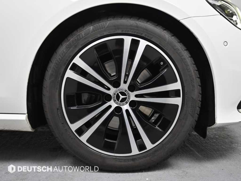 Mercedes Benz E class - Vista 5