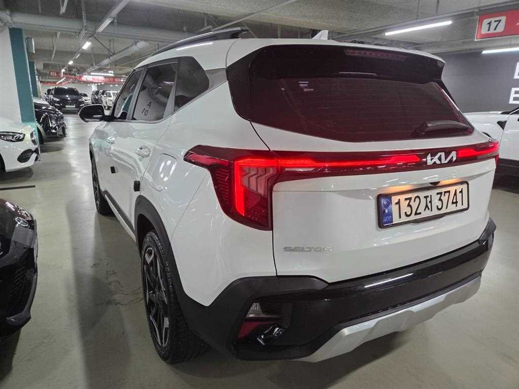 KIA Seltos - Vista 6