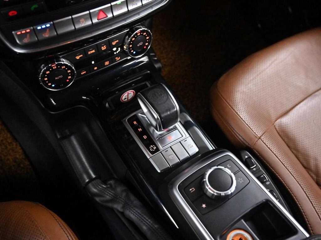 Mercedes Benz G Class (G Wagen) - Vista 9