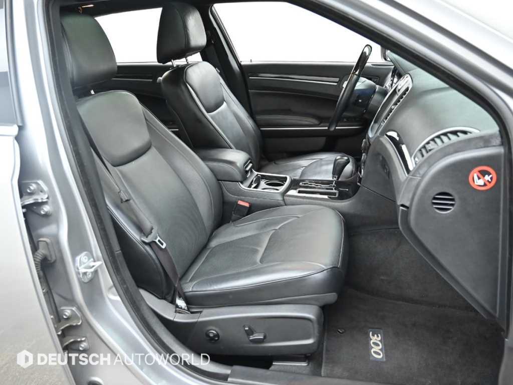 Chrysler 300C - Vista 10