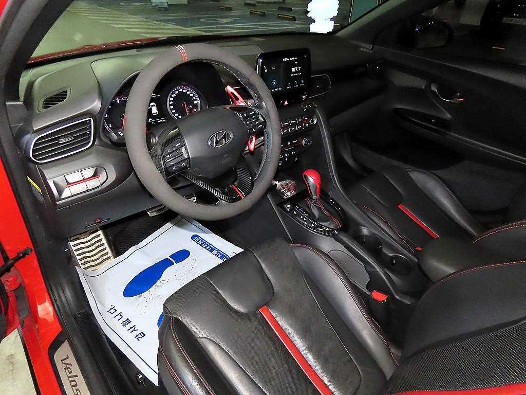 HYUNDAI Veloster - Vista 10