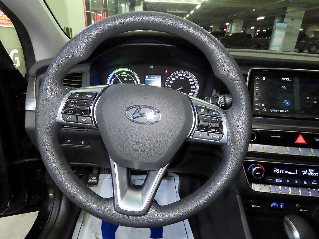 HYUNDAI Sonata - Vista 8