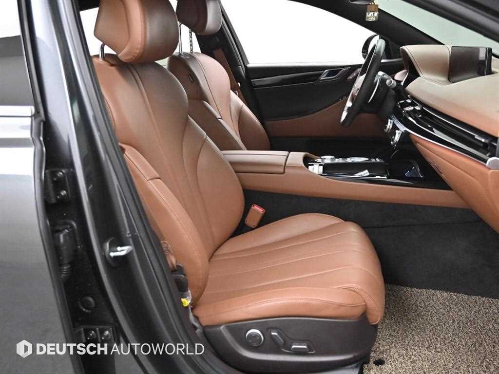 Genesis G80 - Vista 10