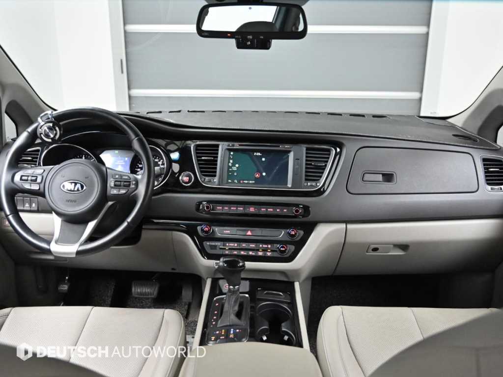 KIA Carnival - Vista 7