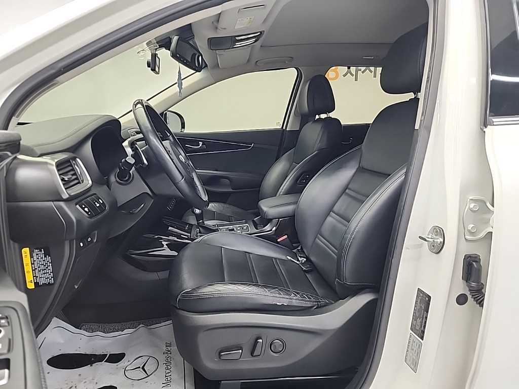 KIA Sorento - Vista 11