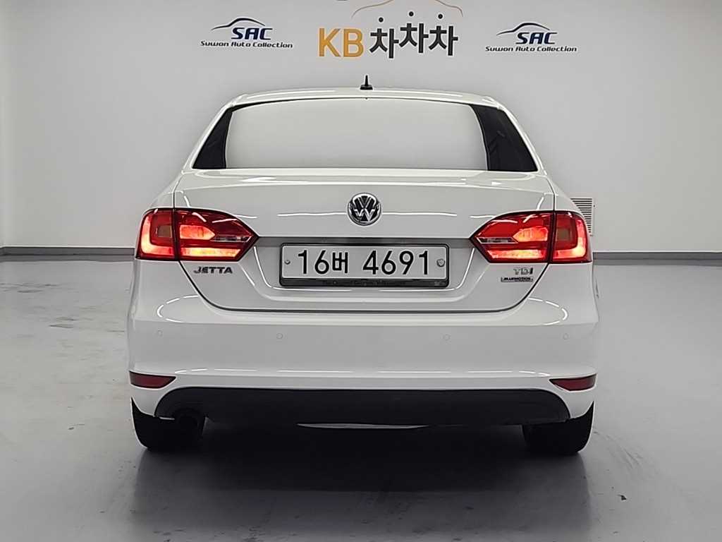 Volkswagen Jetta - Vista 3