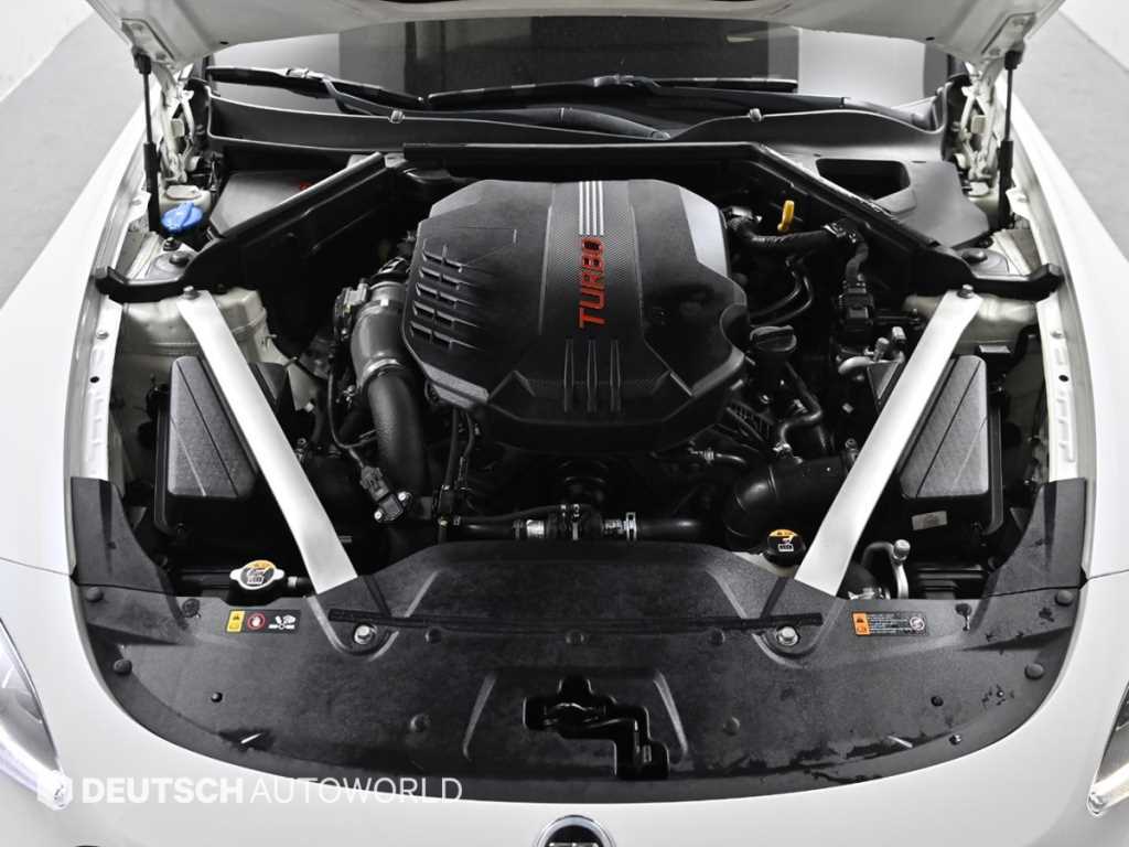 KIA Stinger - Vista 6