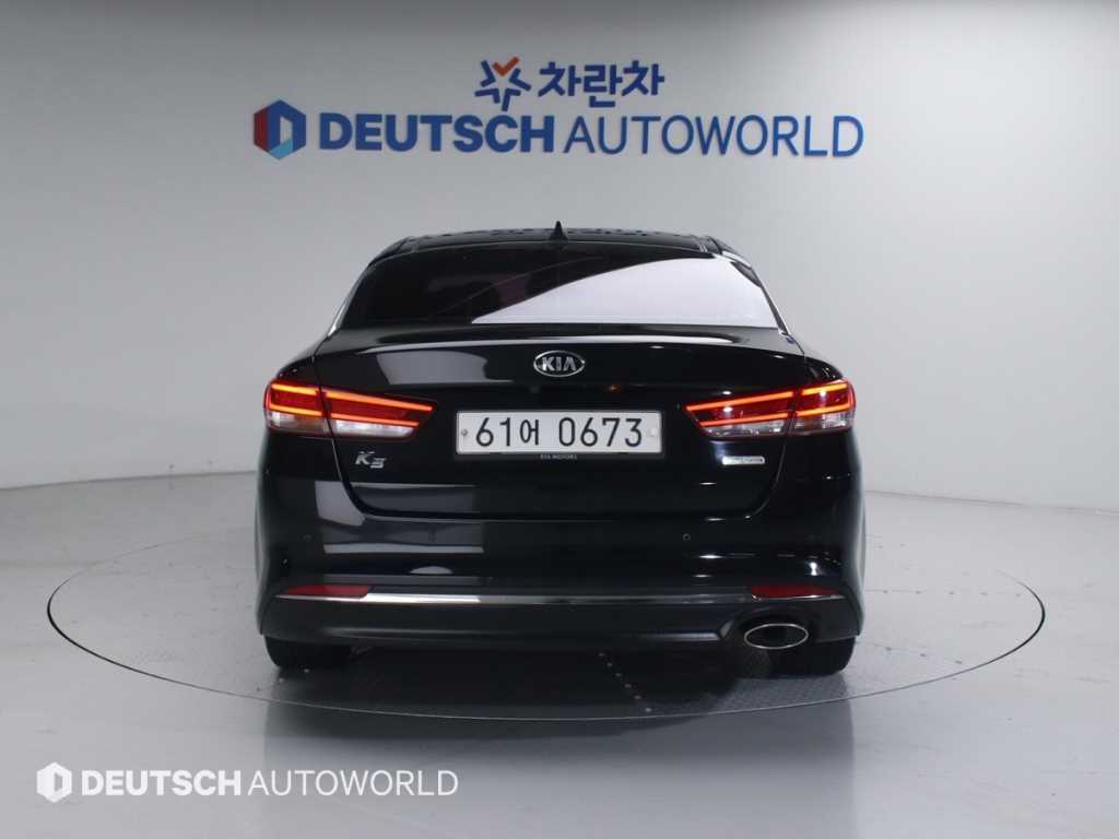KIA K5 - Vista 4