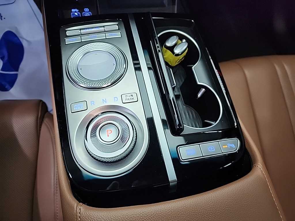 Genesis G80 - Vista 8