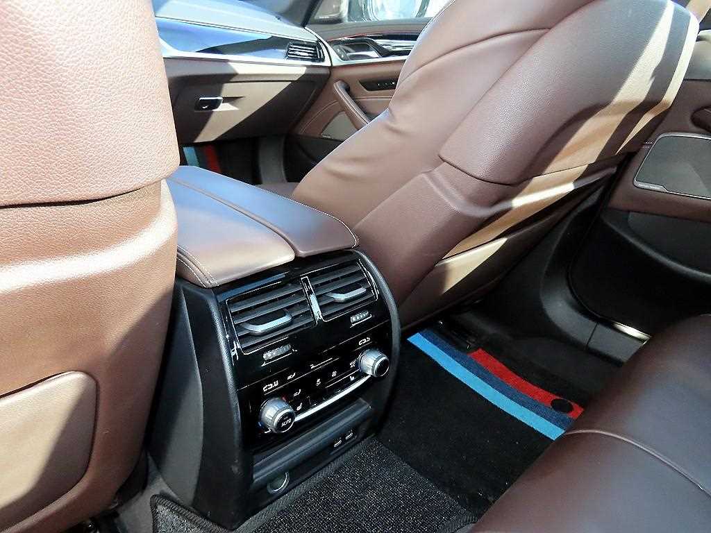 BMW 5 Series 2023 Negro - Importación desde Corea - HF Imports Iquique - Foto 16