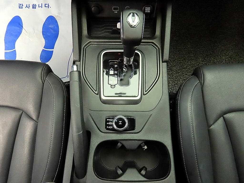 Ssangyong Rexton - Vista 10