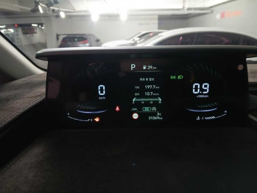 HYUNDAI Staria - Vista 9