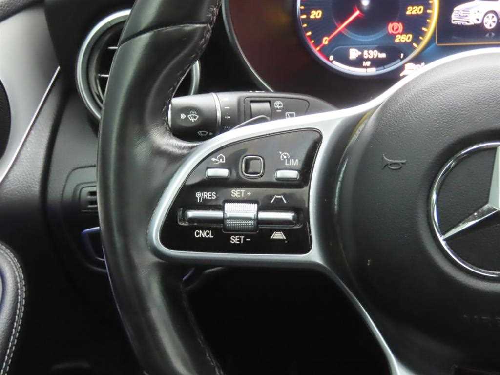 Mercedes Benz GLC Class - Vista 10