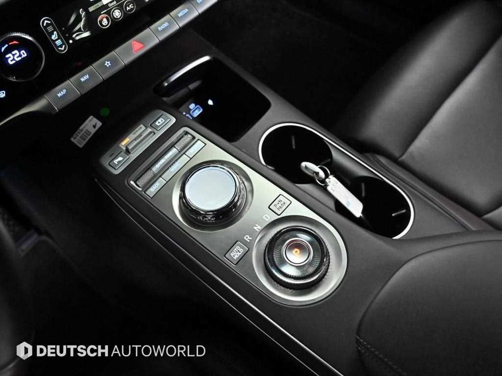 Genesis GV70 - Vista 9