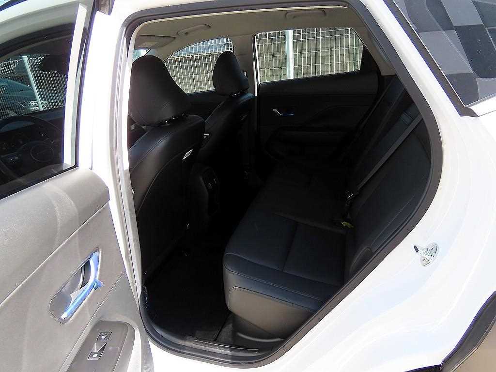 HYUNDAI Kona - Vista 6