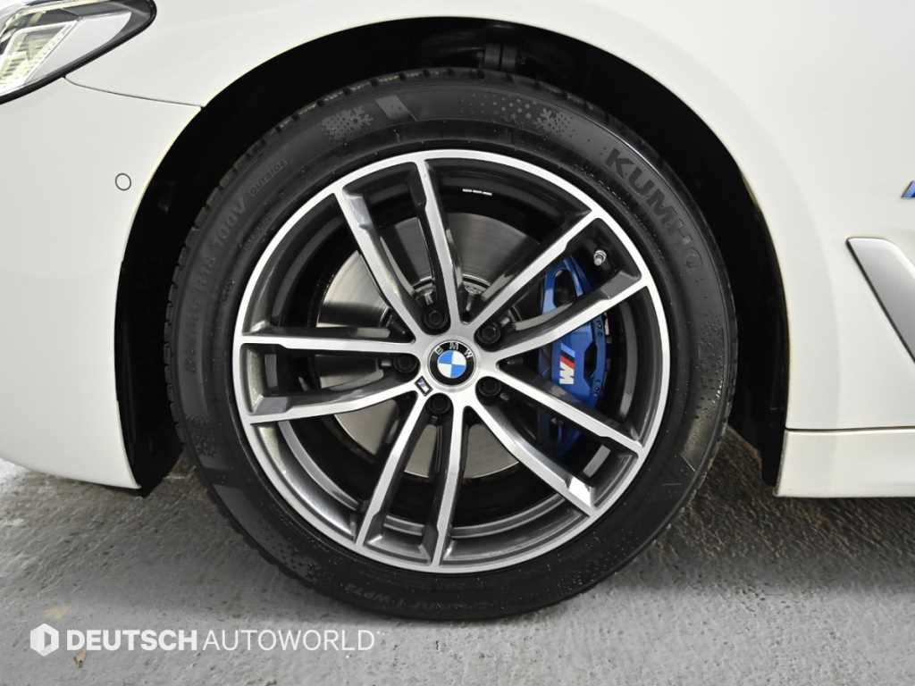 BMW 5 Series - Vista 5