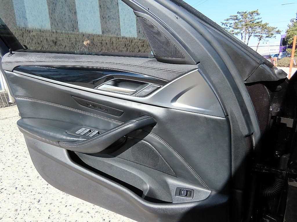 BMW 5 Series - Vista 12