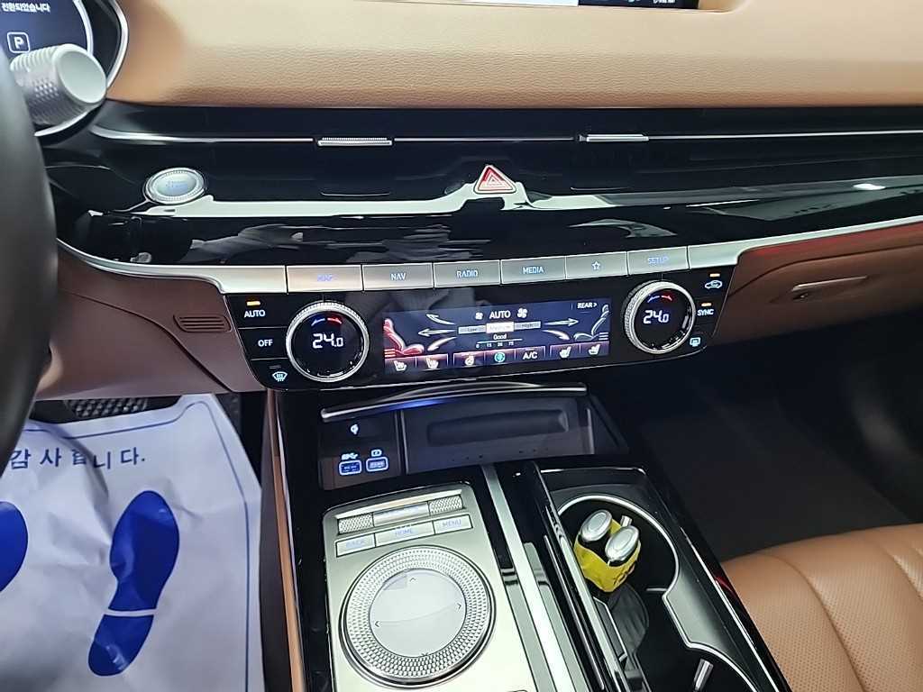 Genesis G80 - Vista 10