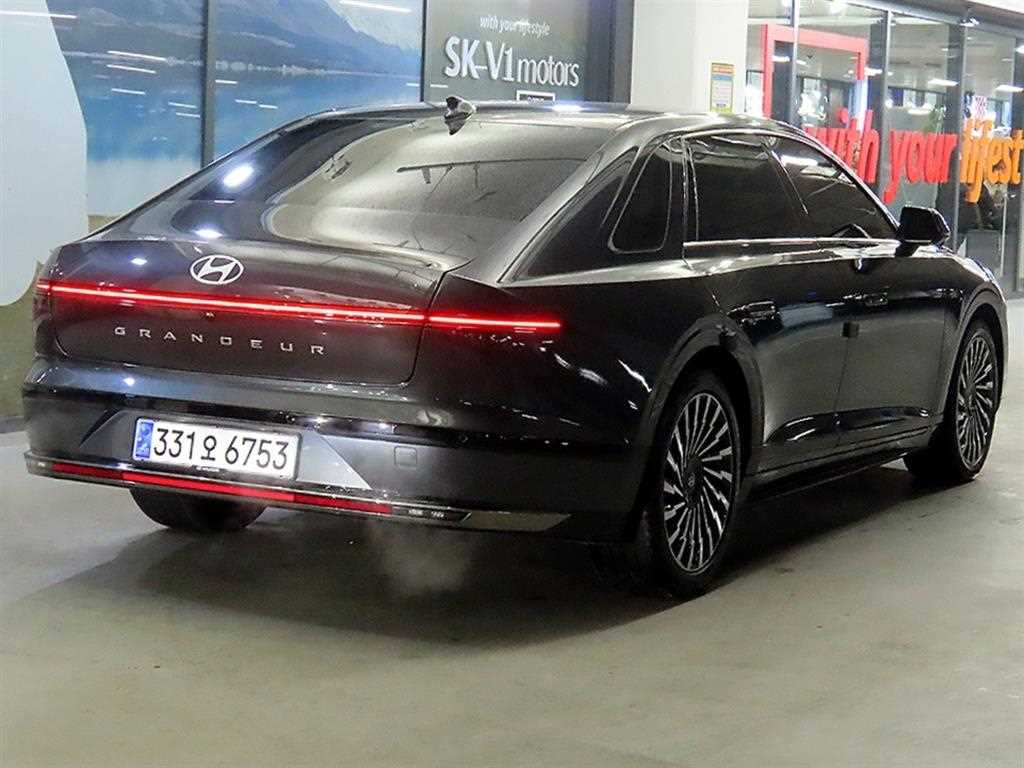HYUNDAI Grandeur - Vista 4