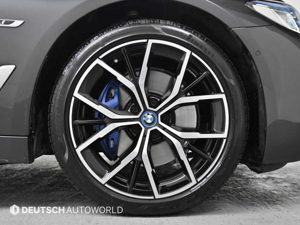 BMW 5 Series - Vista 5