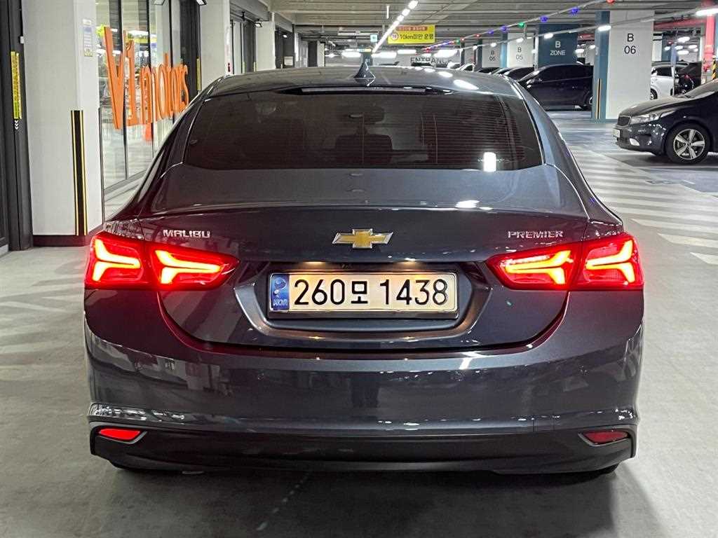 Chevrolet Malibu - Vista 5