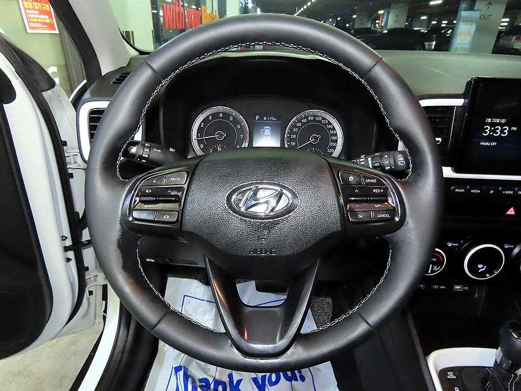 HYUNDAI Venue - Vista 8