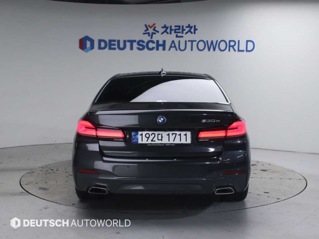 BMW 5 Series - Vista 4